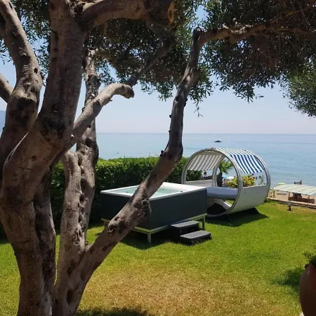 بيت للعطل Corfu Beachfront 52