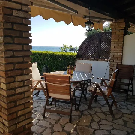 Сasa de vacaciones Corfu Beachfront 52 *