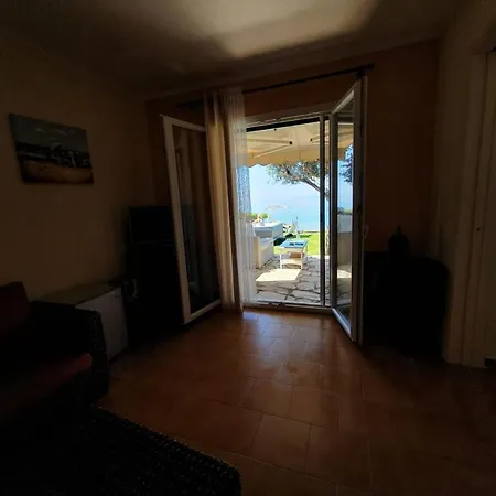 Corfu Beachfront 52 *